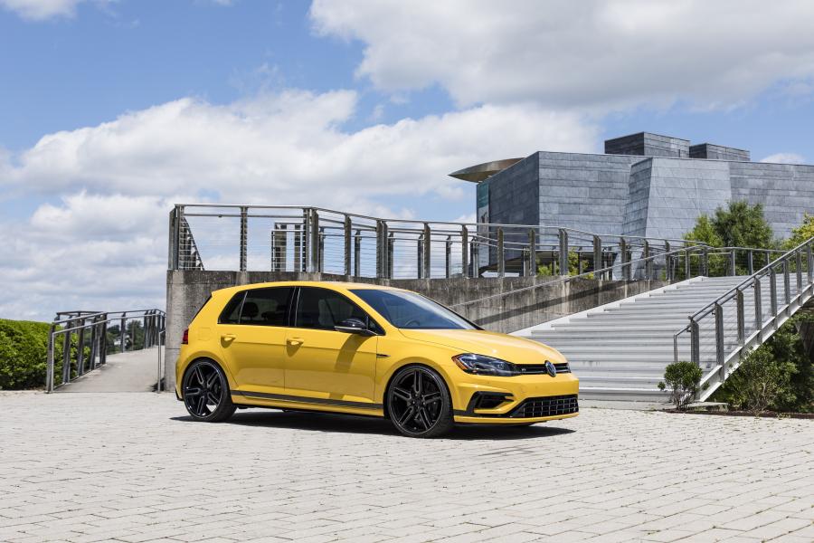  Volkswagen Golf R Spektrum Concept (Typ 5G) 2019 года  (фото 1 из 4)